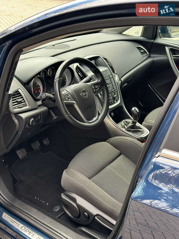 Хэтчбек Opel Astra 2011 в Луцке фото 22 Хэтчбек Opel Astra 2011 в Луцке