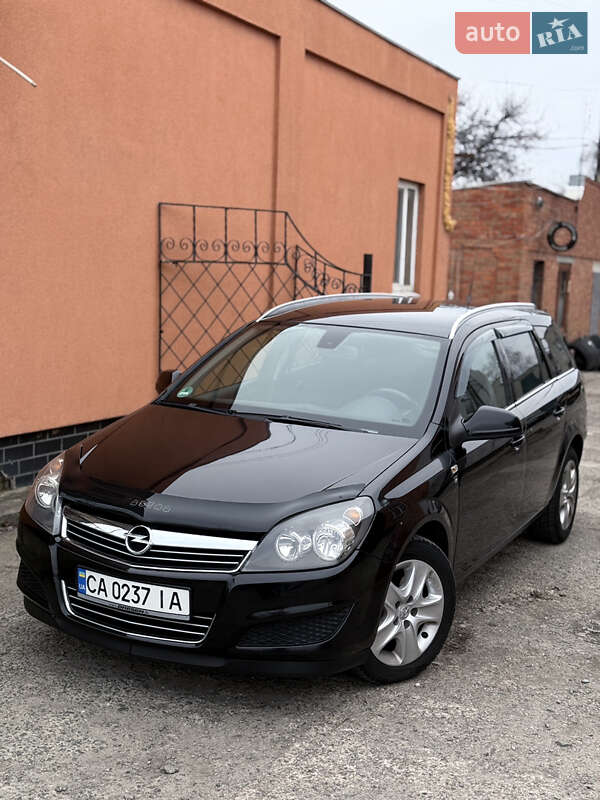 Opel Astra 2010