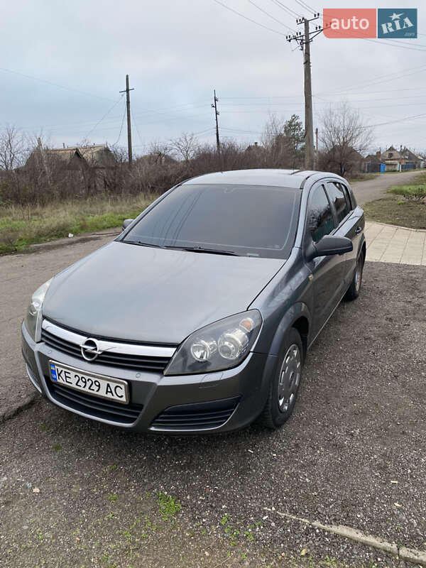 Хэтчбек Opel Astra 2006 в Кривом Роге фото 2 Хэтчбек Opel Astra 2006 в Кривом Роге