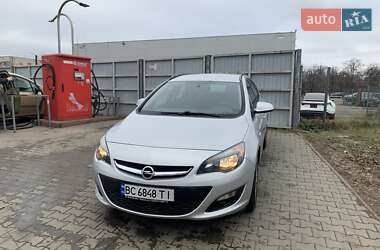 Універсал Opel Astra 2015 в Львові