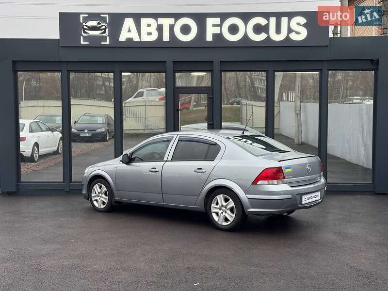 Седан Opel Astra 2012 в Киеве фото 8 Седан Opel Astra 2012 в Киеве