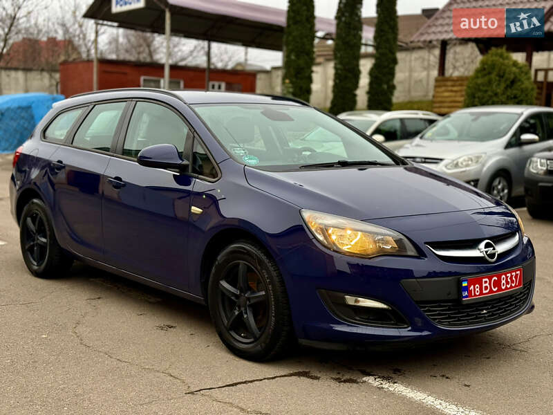 Универсал Opel Astra 2014 в Ровно фото 4 Универсал Opel Astra 2014 в Ровно