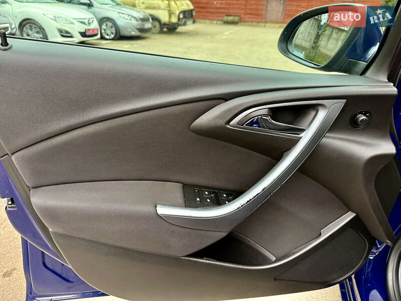 Универсал Opel Astra 2014 в Ровно фото 16 Универсал Opel Astra 2014 в Ровно