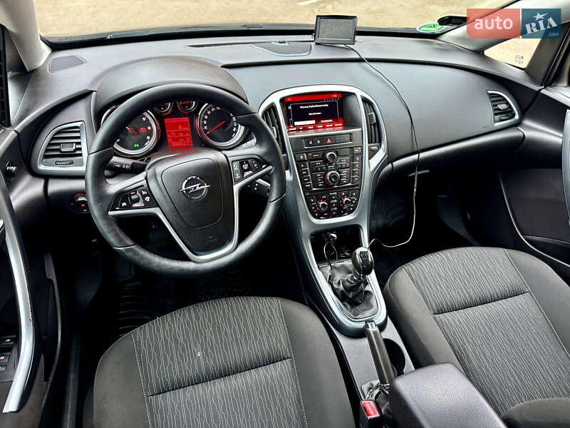 Универсал Opel Astra 2014 в Ровно фото 26 Универсал Opel Astra 2014 в Ровно