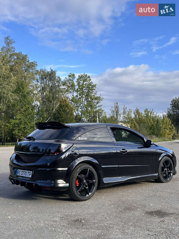 Хэтчбек Opel Astra 2005 в Львове