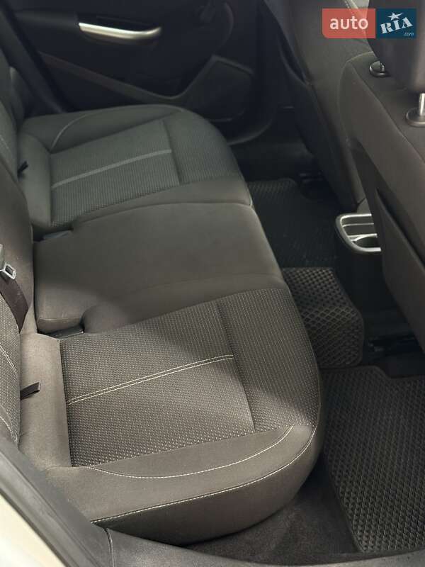 Універсал Opel Astra 2011 в Івано-Франківську