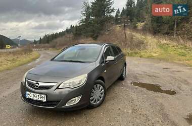 Универсал Opel Astra 2011 в Турке