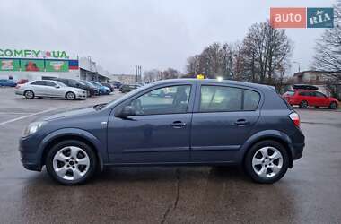 Хэтчбек Opel Astra 2006 в Ровно