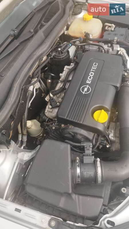 Універсал Opel Astra 2013 в Снятині