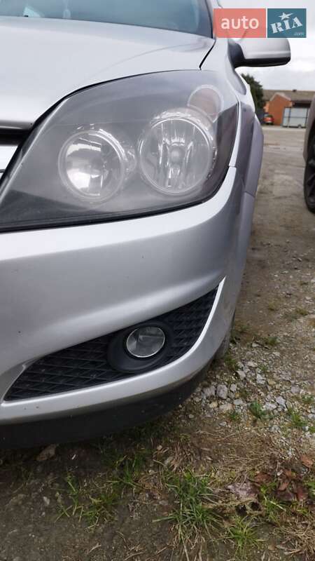 Універсал Opel Astra 2013 в Снятині