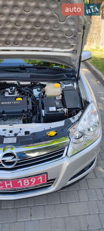 Хэтчбек Opel Astra 2007 в Могилев-Подольске фото 4 Хэтчбек Opel Astra 2007 в Могилев-Подольске