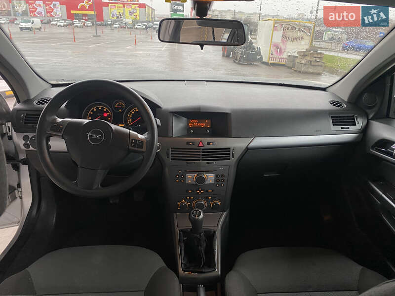 Универсал Opel Astra 2006 в Ровно фото 23 Универсал Opel Astra 2006 в Ровно
