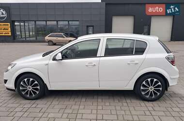 Хэтчбек Opel Astra 2012 в Запорожье