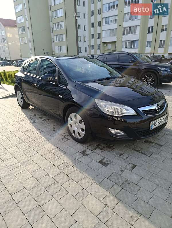 Opel Astra 2010