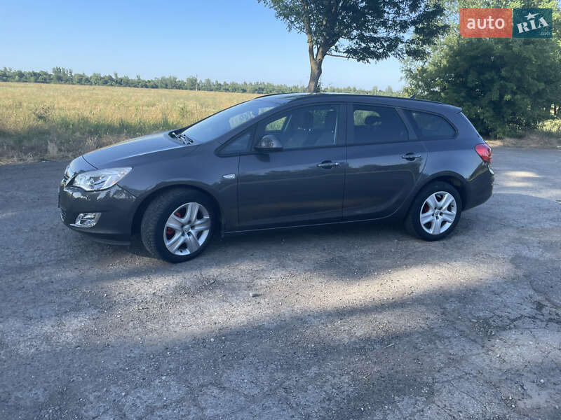 Универсал Opel Astra 2011 в Банилове фото 6 Универсал Opel Astra 2011 в Банилове