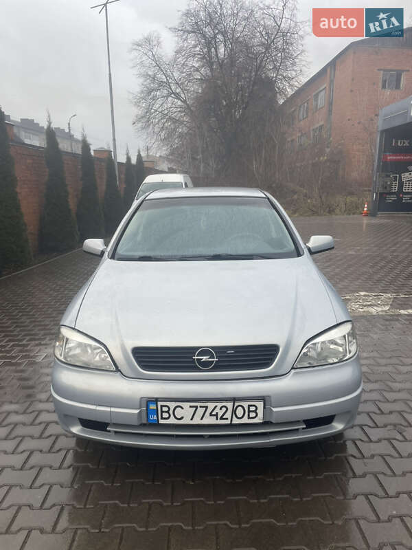 Opel Astra 2004