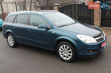 Универсал Opel Astra 2007 в Киверцах