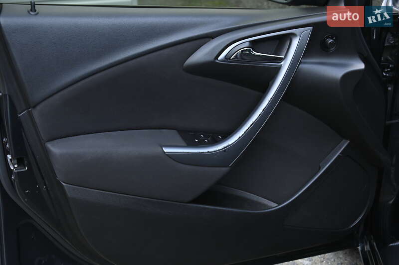 Универсал Opel Astra 2014 в Бердичеве фото 13 Универсал Opel Astra 2014 в Бердичеве