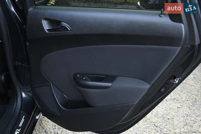 Универсал Opel Astra 2014 в Бердичеве фото 26 Универсал Opel Astra 2014 в Бердичеве