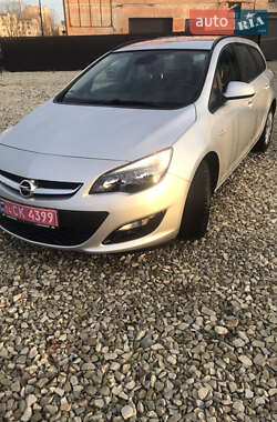 Универсал Opel Astra 2014 в Ивано-Франковске