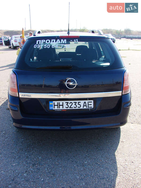 Универсал Opel Astra 2011 в Одессе