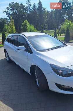 Універсал Opel Astra 2015 в Кілках