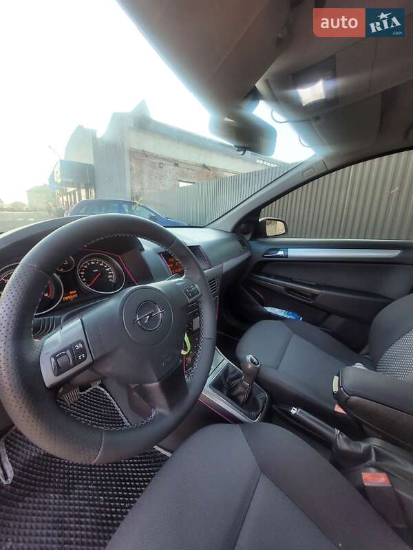 Универсал Opel Astra 2006 в Ивано-Франковске