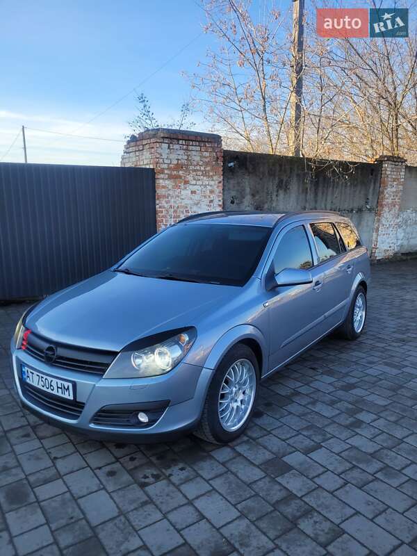 Универсал Opel Astra 2006 в Ивано-Франковске