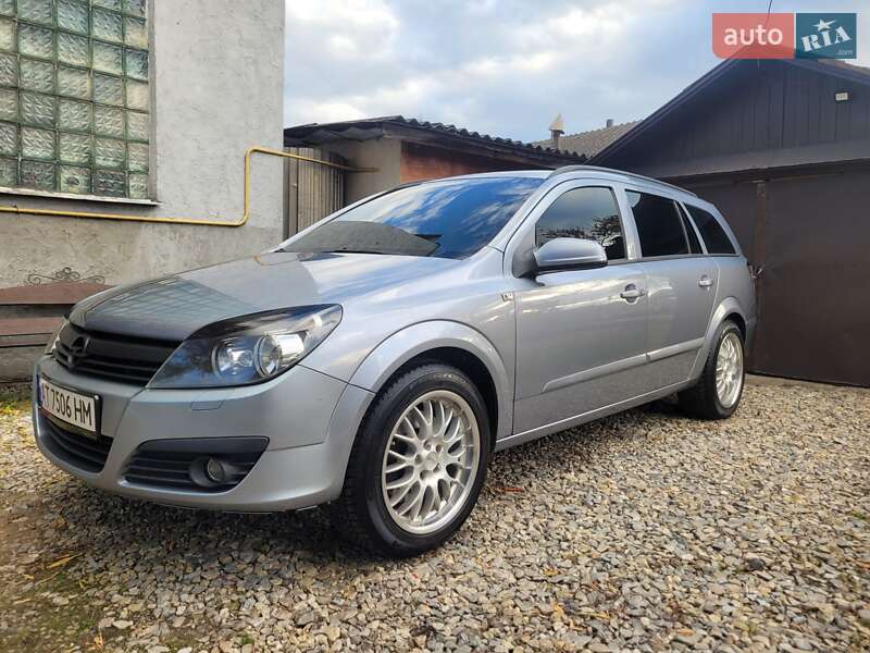 Универсал Opel Astra 2006 в Ивано-Франковске