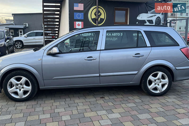 Універсал Opel Astra 2008 в Стрию