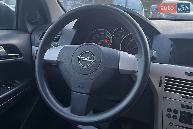 Універсал Opel Astra 2008 в Стрию