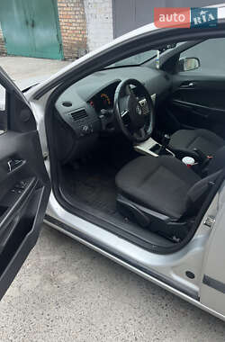 Хетчбек Opel Astra 2008 в Вишгороді