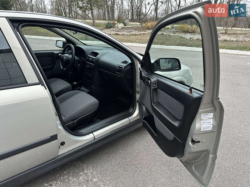 Седан Opel Astra 2008 в Червоному Донце фото 12 Седан Opel Astra 2008 в Червоному Донце