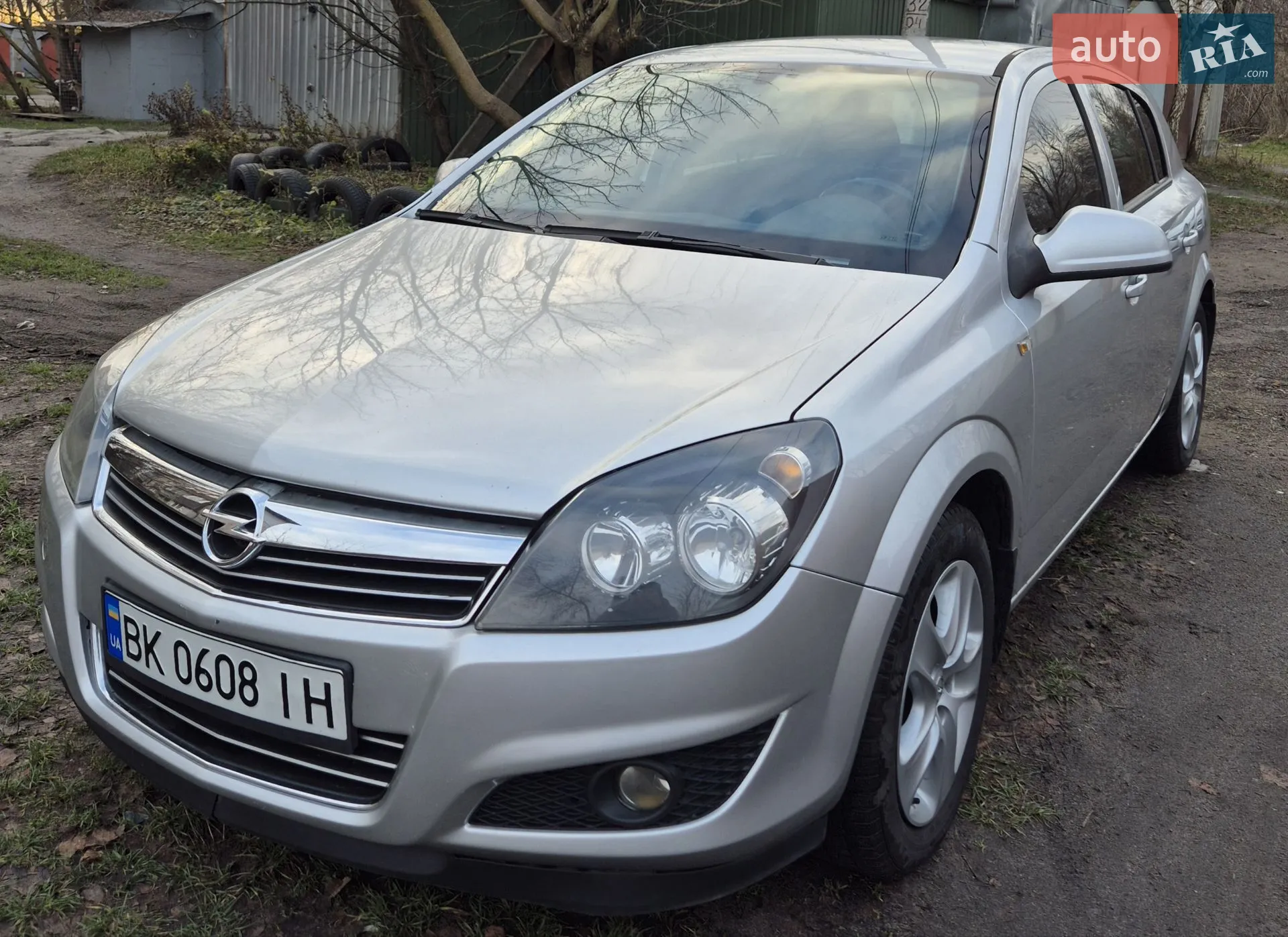 2011 Opel Astra - фото 1