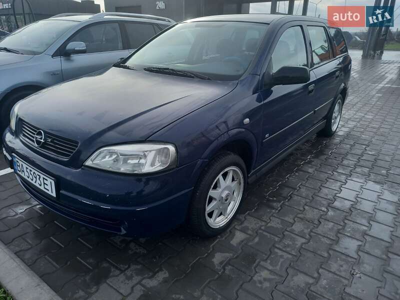 Универсал Opel Astra 2008 в Новой Одессе