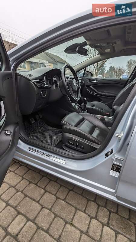 Универсал Opel Astra 2016 в Мукачево