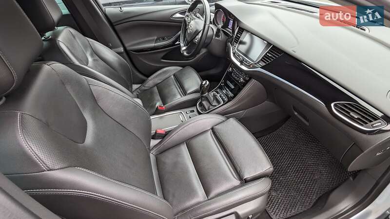 Универсал Opel Astra 2016 в Мукачево