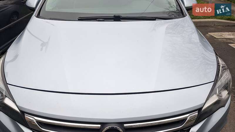 Универсал Opel Astra 2016 в Мукачево