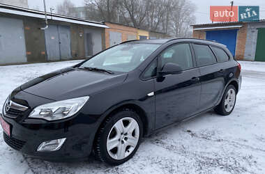 Универсал Opel Astra 2011 в Конотопе