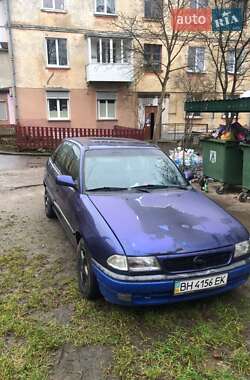 Хэтчбек Opel Astra 1995 в Новом Роздоле