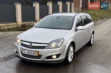 Універсал Opel Astra 2010 в Умані
