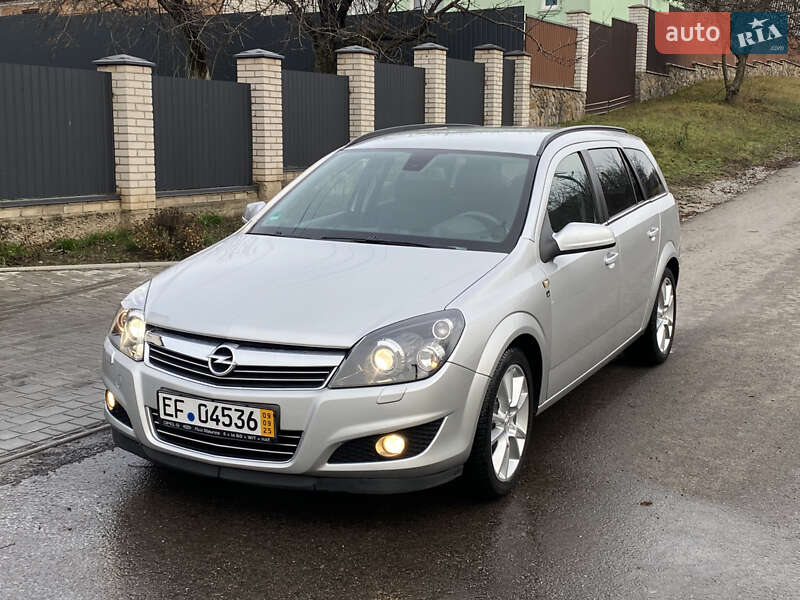 Opel Astra 2010
