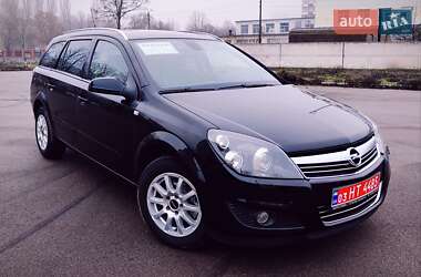 Универсал Opel Astra 2010 в Белой Церкви