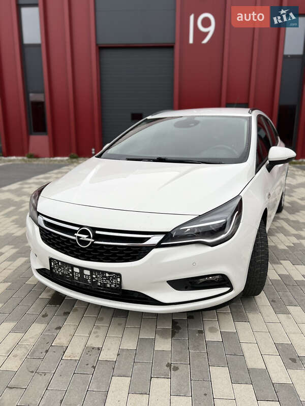 Универсал Opel Astra 2018 в Львове