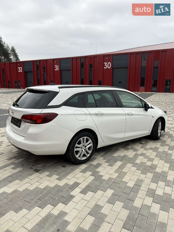 Универсал Opel Astra 2018 в Львове