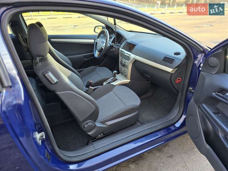Хэтчбек Opel Astra 2008 в Львове