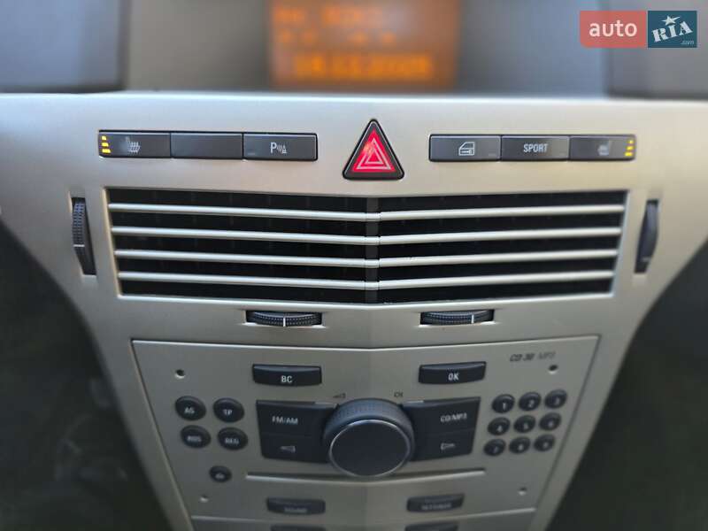 Хэтчбек Opel Astra 2008 в Львове