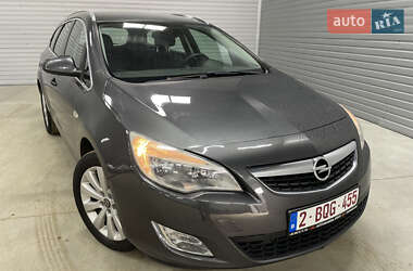 Универсал Opel Astra 2011 в Стрые