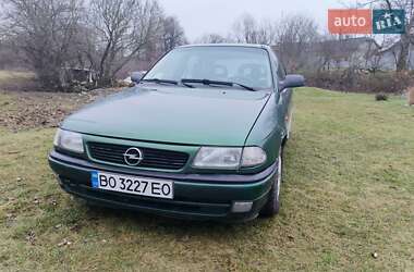 Хэтчбек Opel Astra 1998 в Чорткове