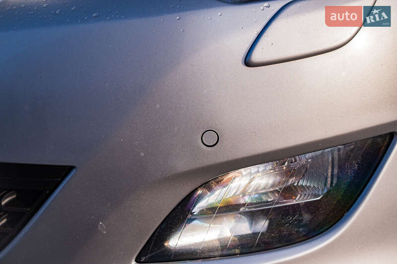 Універсал Opel Astra 2012 в Луцьку